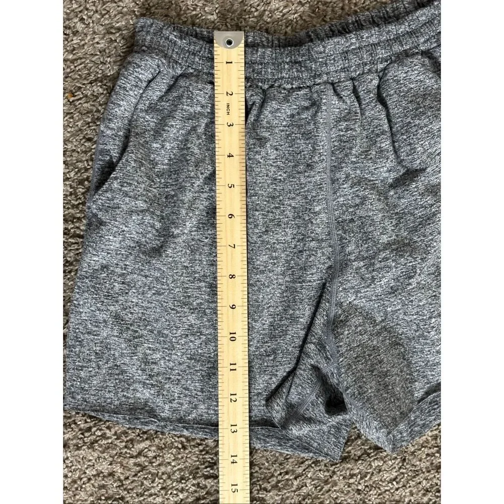 NWOT Vuori Boyfriend Heathered Gray Running Workout Shorts Women's XS